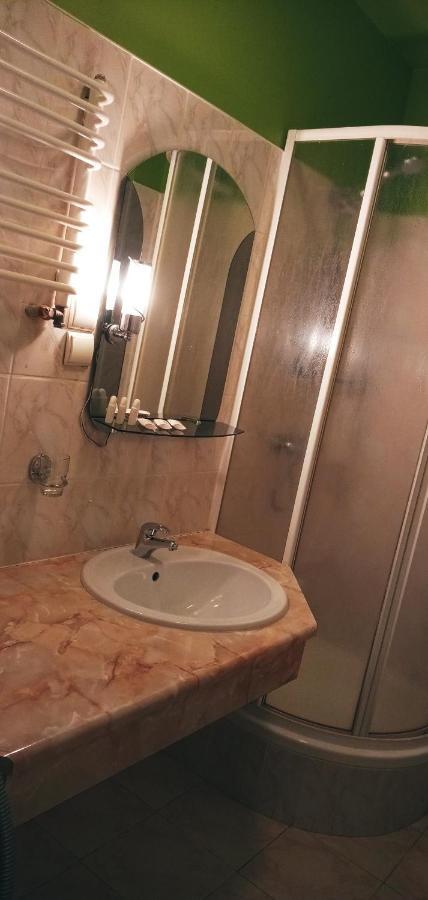 Zajazd Bog-Mar Rymanow Экстерьер фото